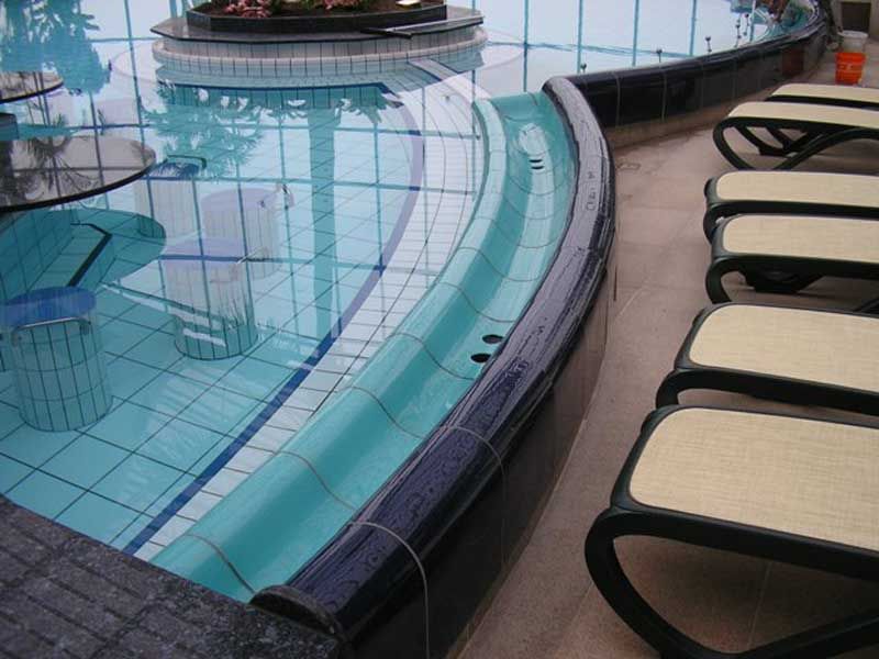 Glaserarbeit in der Therme Erding